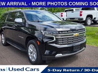 Used 2024 Chevrolet Suburban Premier w/ Advanced Technology Package AWD/4WD video 1