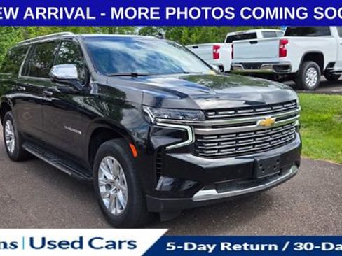 Used 2024 Chevrolet Suburban Premier w/ Advanced Technology Package AWD/4WD image 1