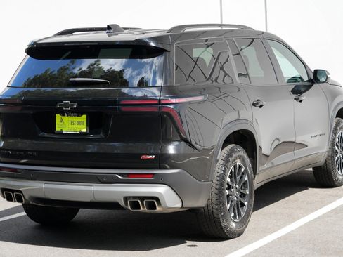 Used 2025 Chevrolet Traverse Z71 w/ Enhanced Driving Package AWD/4WD image 54