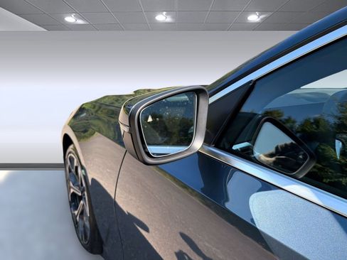 New 2026 BMW 330i Sedan w/ Convenience Package RWD image 25