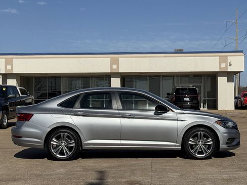 Used 2020 Volkswagen Jetta R-Line image 3