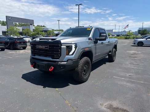 Used 2025 GMC Sierra 2500 AT4X w/ AT4X AEV Edition AWD/4WD image 7