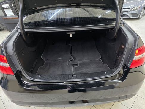Used 2011 Mercedes-Benz E 550 Sedan image 13