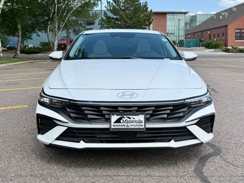 New 2025 Hyundai Elantra Limited image 7