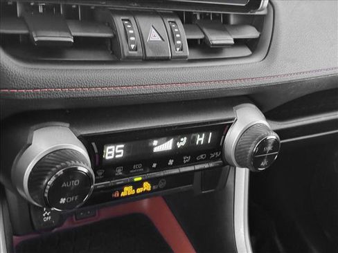 Used 2024 Toyota RAV4 Adventure image 15