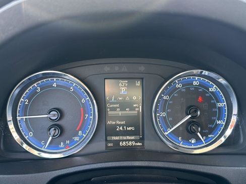 Used 2017 Toyota Corolla SE w/ Carpet Mat Package (TMS) image 3