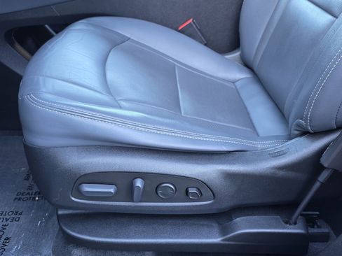 Used 2023 Buick Enclave Premium w/ Experience Buick Package image 30