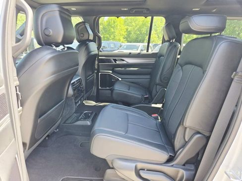 New 2026 Jeep Grand Wagoneer Limited AWD/4WD image 13