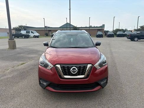 Used 2019 Nissan Kicks SR FWD image 7