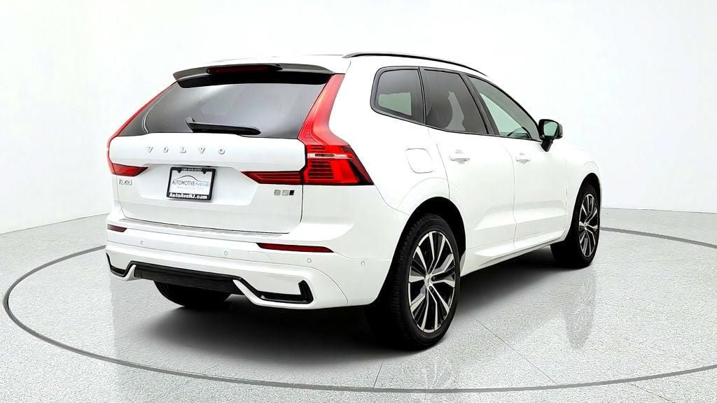 Used 2025 Volvo XC60 B5 Plus w/ Protection Package Premier AWD/4WD image 5