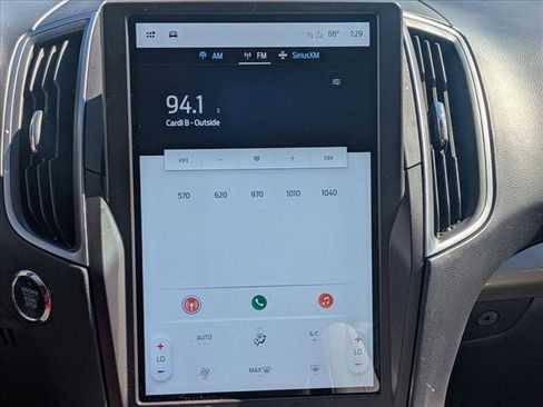 Used 2021 Ford Edge SE image 14