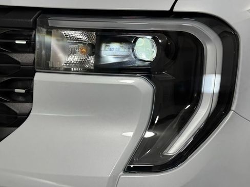 New 2025 Ford Maverick Lariat w/ 4K Tow Package image 38