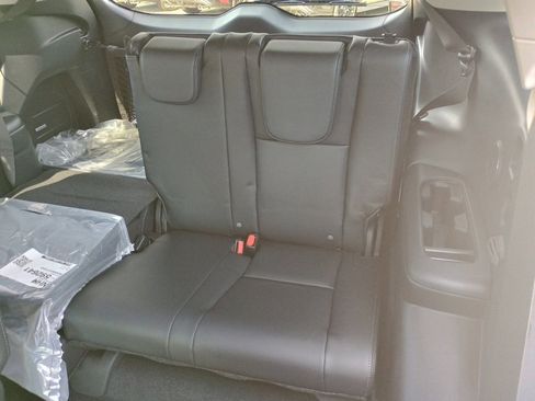 New 2026 Subaru Ascent Limited image 15