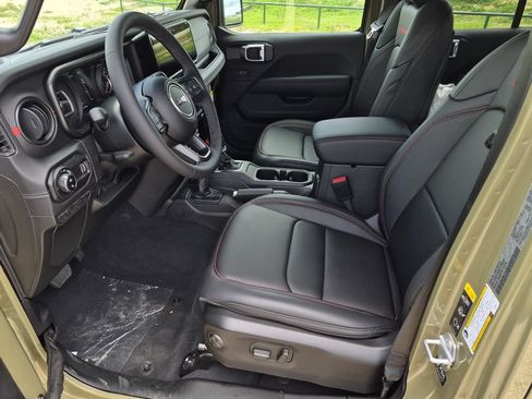 New 2026 Jeep Gladiator Rubicon AWD/4WD image 12