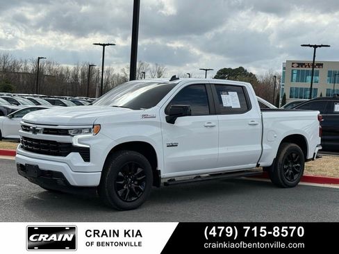 Used 2023 Chevrolet Silverado 1500 RST AWD/4WD image 3