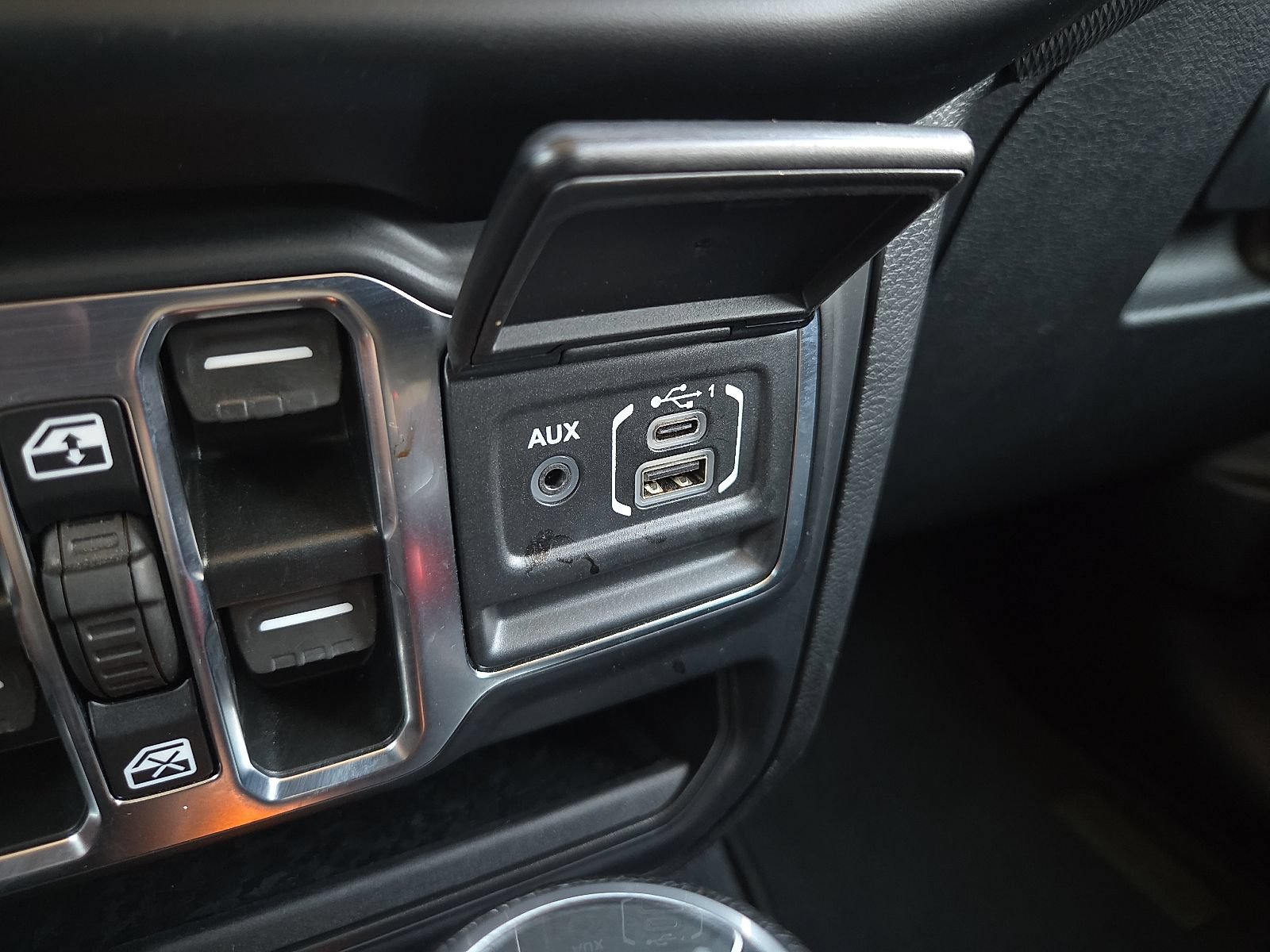 Used 2022 Jeep Wrangler Unlimited Sport AWD/4WD image 20