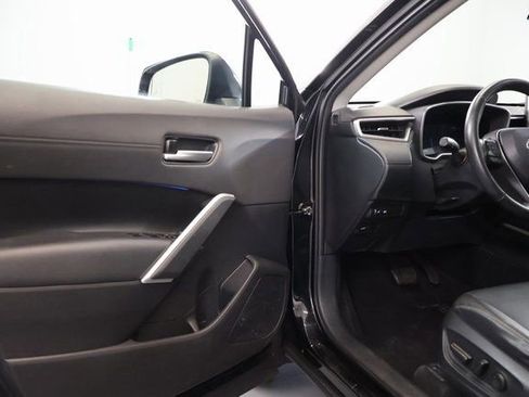Used 2024 Toyota Corolla Cross XLE w/ Convenience Package AWD/4WD image 8