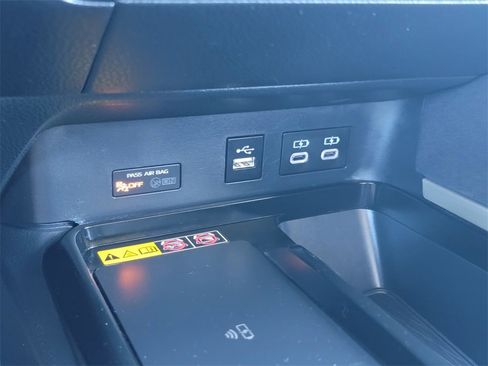 Used 2025 Toyota Camry LE image 28