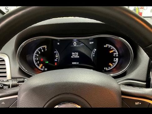 Used 2019 Jeep Grand Cherokee Limited image 14