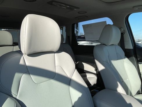New 2025 Kia Telluride S image 32