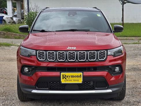 Used 2025 Jeep Compass Limited AWD/4WD image 2