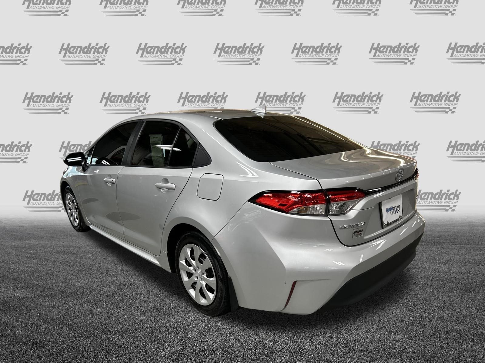 Used 2025 Toyota Corolla LE FWD image 8