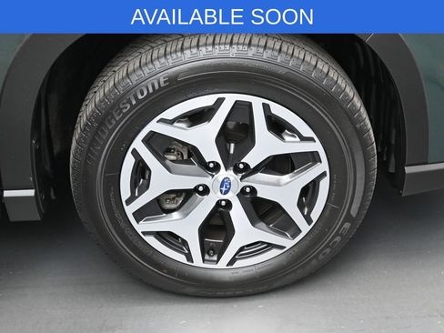 Used 2024 Subaru Forester Premium image 38