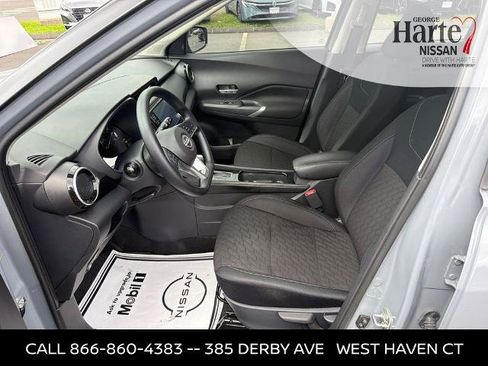 Certified 2023 Nissan Kicks SV FWD image 11