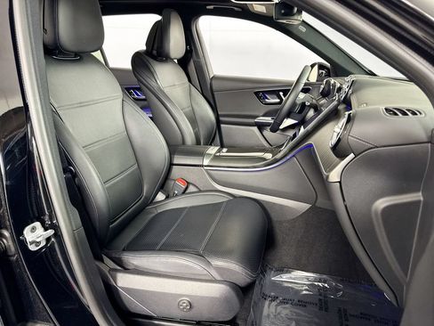 Used 2023 Mercedes-Benz GLC 300 w/ Exclusive Trim Package image 36
