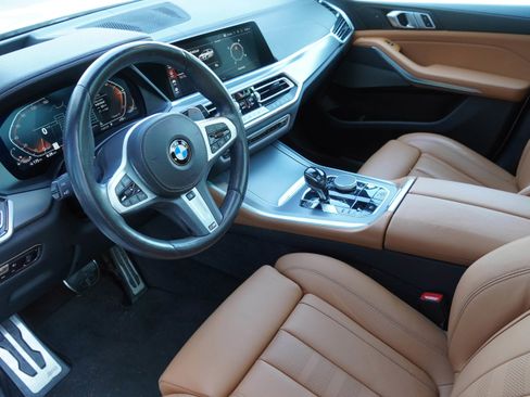 Used 2021 BMW X5 xDrive40i w/ M Sport Package AWD/4WD image 8