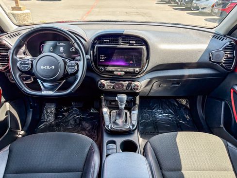 Used 2023 Kia Soul GT-Line w/ GT-Line Technology Package FWD image 21