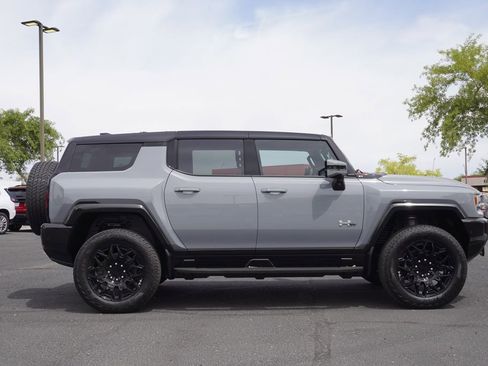 New 2025 GMC Hummer EV 2X image 2