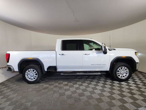 Used 2024 GMC Sierra 2500 SLT w/ SLT Convenience Package image 2