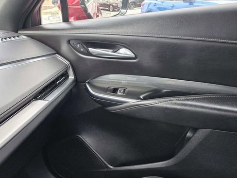 Used 2024 Cadillac XT4 Premium Luxury image 17