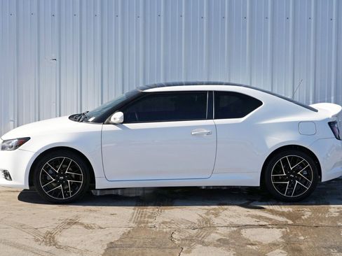 Used 2013 Scion tC image 34