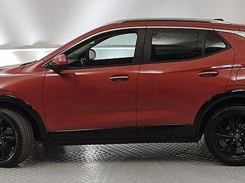 Used 2024 Buick Encore GX Sport Touring image 5