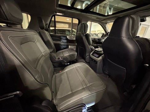 Used 2022 Lincoln Navigator L Black Label AWD/4WD image 12