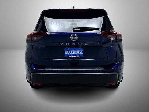 Certified 2025 Nissan Rogue SV w/ SV Premium Package FWD image 6