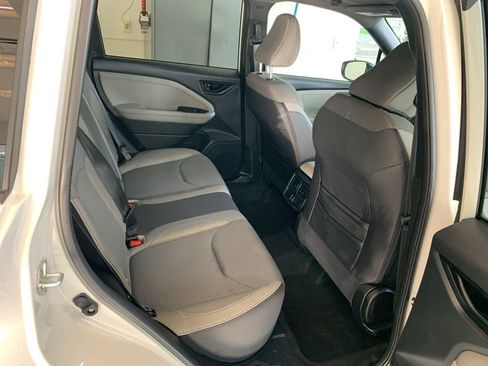 Used 2025 Subaru Forester Premium AWD/4WD image 18