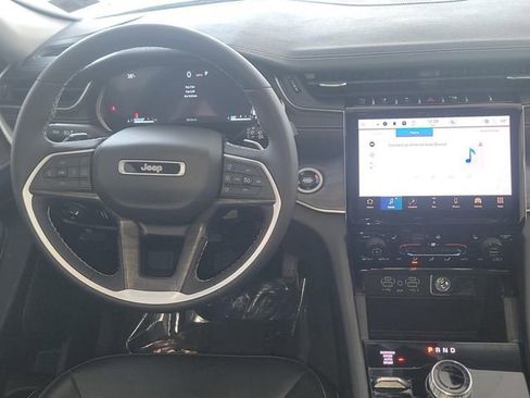 Used 2023 Jeep Grand Cherokee Limited w/ Black Appearance Package image 14