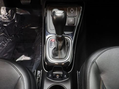 Used 2019 Jeep Compass Limited image 12