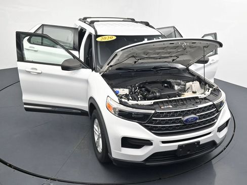 Used 2020 Ford Explorer XLT w/ Class III Trailer Tow Package AWD/4WD image 39