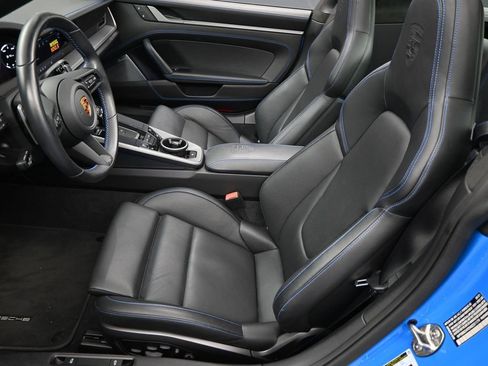Certified 2022 Porsche 911 Targa 4S AWD/4WD image 6