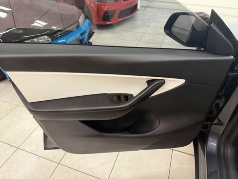 Used 2020 Tesla Model Y Performance AWD/4WD image 13
