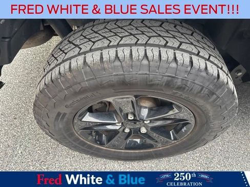 Used 2020 Jeep Wrangler Unlimited Sahara AWD/4WD image 3