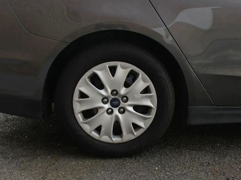 Used 2014 Ford Fusion S image 7