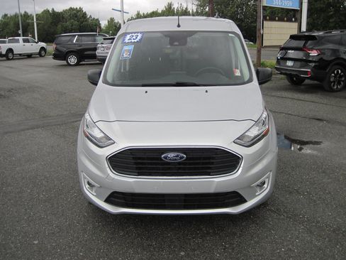Used 2023 Ford Transit Connect XLT FWD image 2