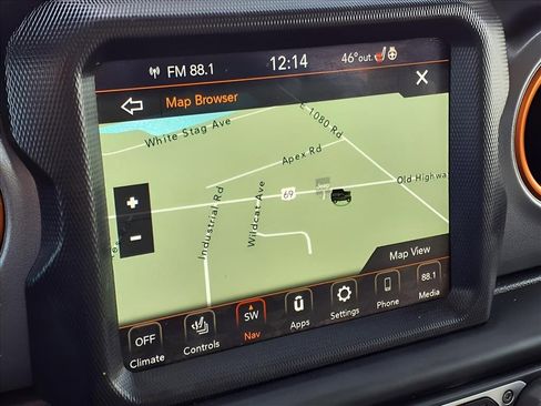 Used 2023 Jeep Gladiator Mojave w/ Cold Weather Group image 10