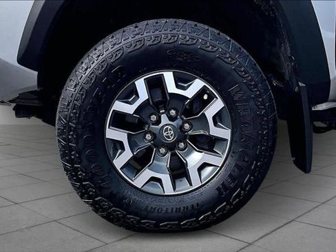 Certified 2023 Toyota Tacoma TRD Off-Road image 11