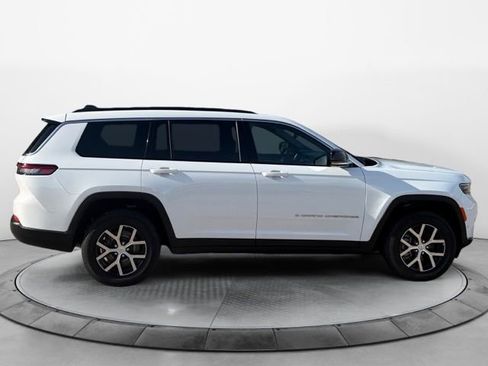 Used 2024 Jeep Grand Cherokee L Limited w/ Luxury Tech Group II AWD/4WD image 2